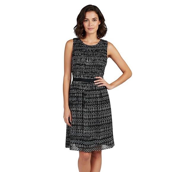 Anthropologie Dresses & Skirts - Anthropologie Postmark Black White Floral Dress Small